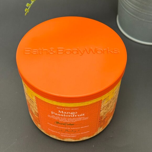 BBW Mango Passionfruit Bath & Body Works 3 Wick Candle - Picture 4 of 10